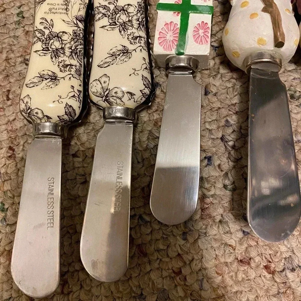 Stainless steel Christmas Holidays Butter Knife 7 Pieces Lot Vintage